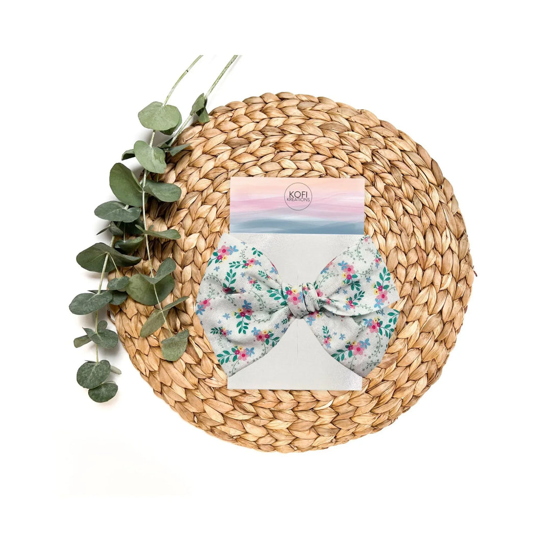Audrey | White Meadow Hand-Tied Hair Bow