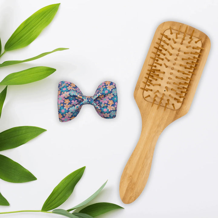 Pinch | Blue Daisy Faux Leather Hair Bow