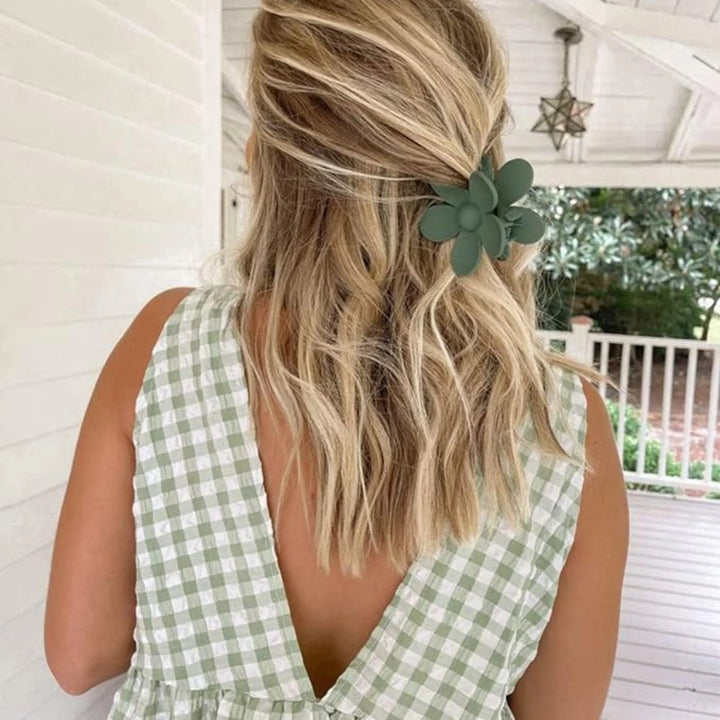 Green Flower Hair Claw - Kofi Kreations